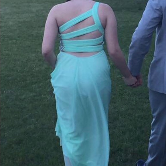 Prom dress - Picture 4 of 5